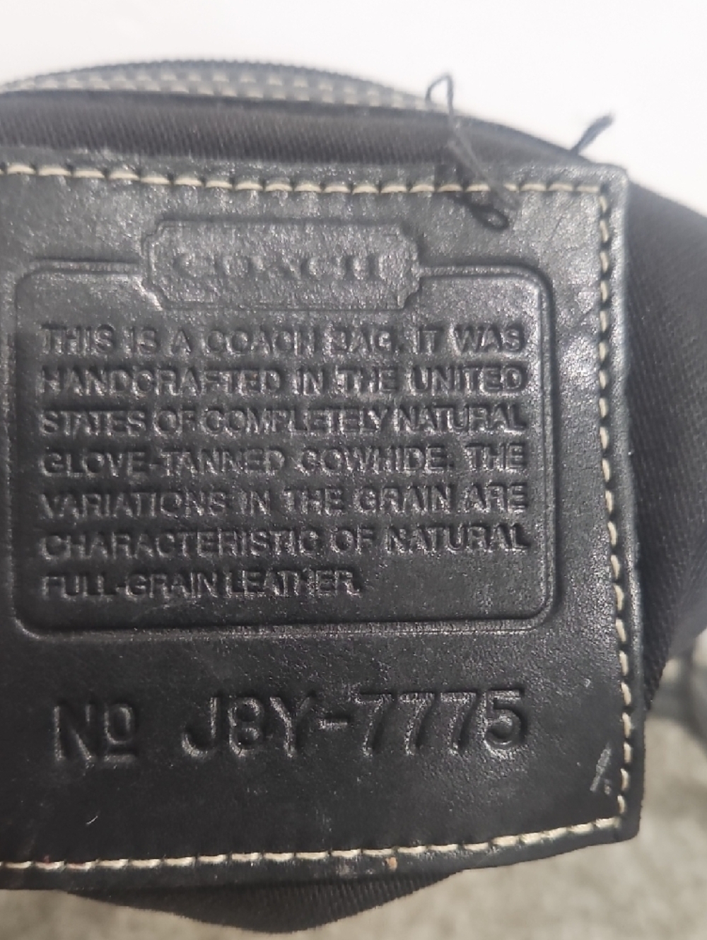 Vintage Coach Black Leather Crossbody Bag with Contrast Stitching - Picture 2 of 13